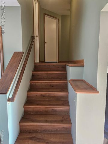 31205 Leelane Street, Farmington Hills, MI 48336