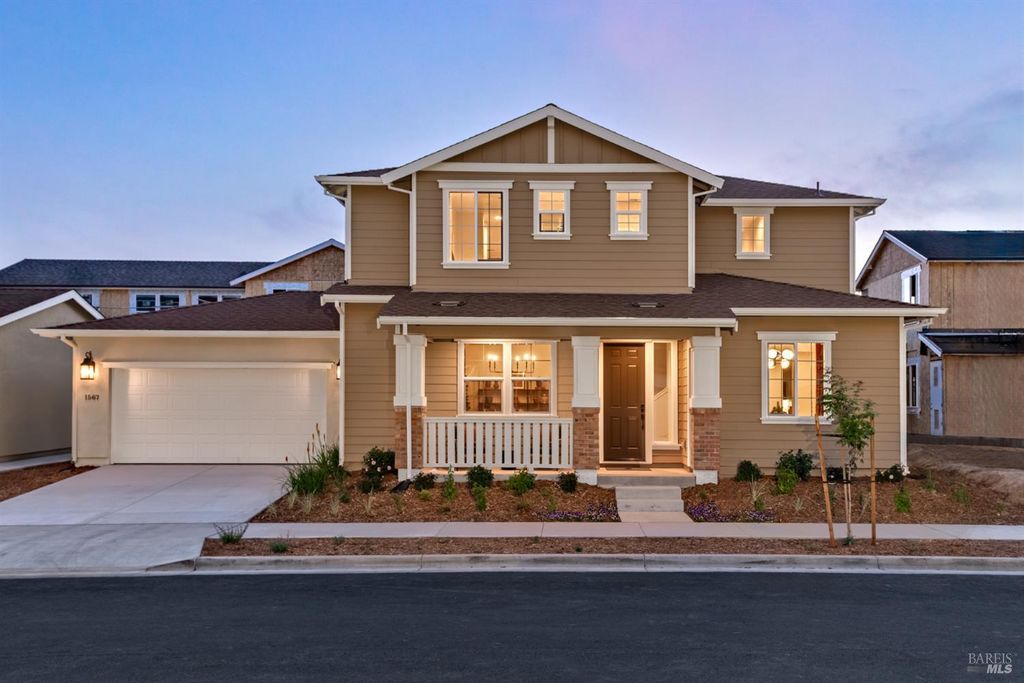 2527 Courtney Ave, Santa Rosa, CA 95403