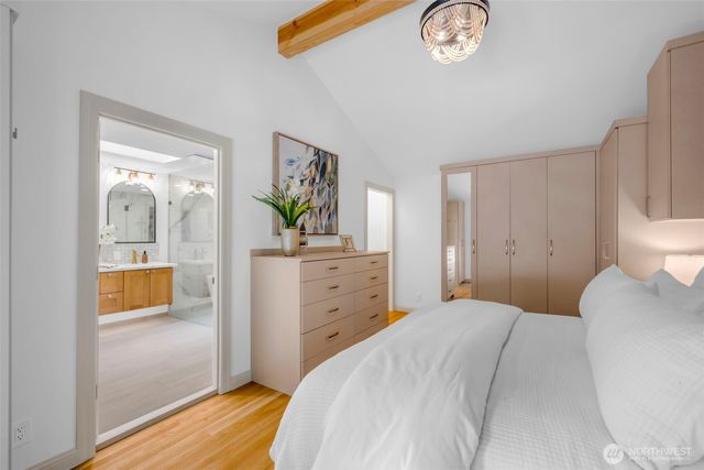 7928 SE 76th Street, Mercer Island, WA 98040