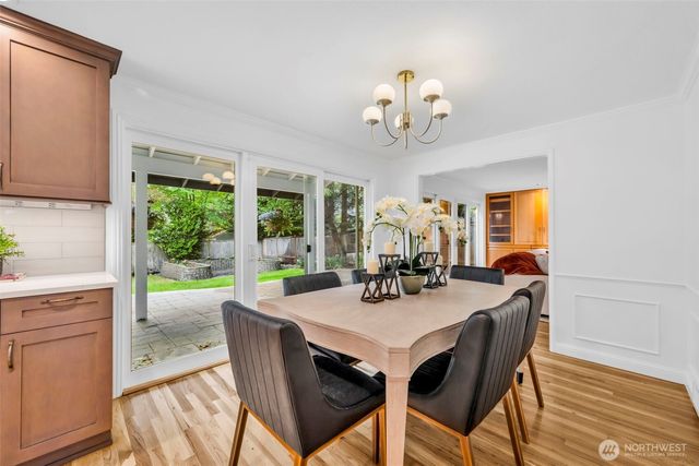 7928 SE 76th Street, Mercer Island, WA 98040