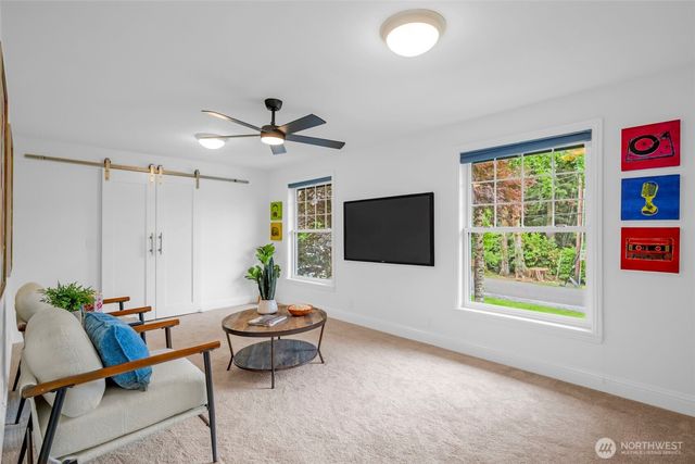7928 SE 76th Street, Mercer Island, WA 98040