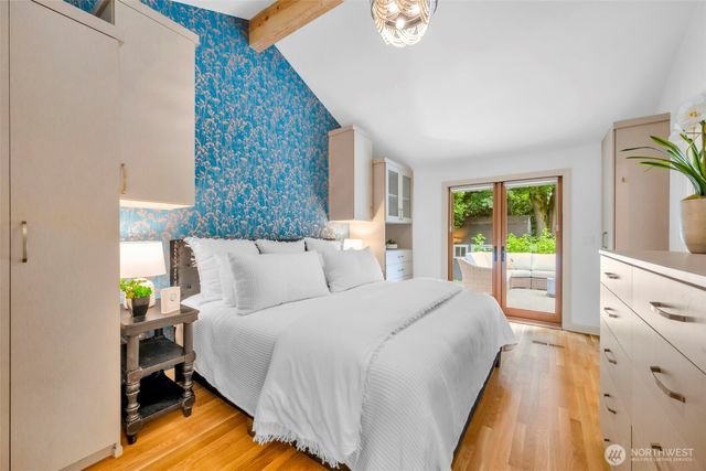 7928 SE 76th Street, Mercer Island, WA 98040