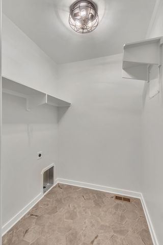 198 Creekside Dr, Lewisburg, TN 37091