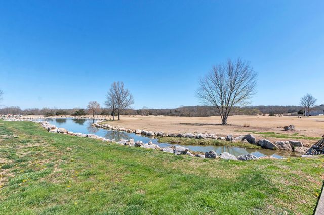 198 Creekside Dr, Lewisburg, TN 37091