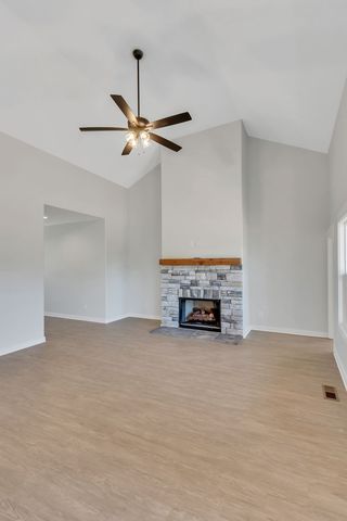 198 Creekside Dr, Lewisburg, TN 37091