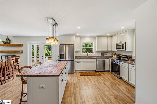 455 Aiken Chapel Road, Taylors, SC 29687