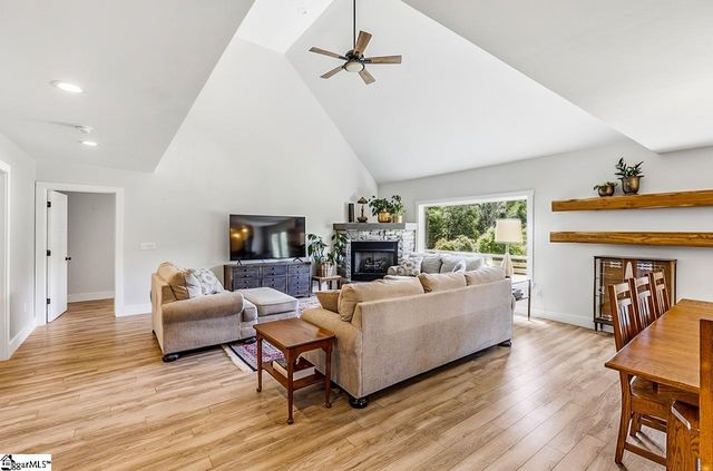 455 Aiken Chapel Road, Taylors, SC 29687