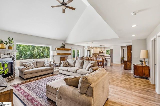 455 Aiken Chapel Road, Taylors, SC 29687