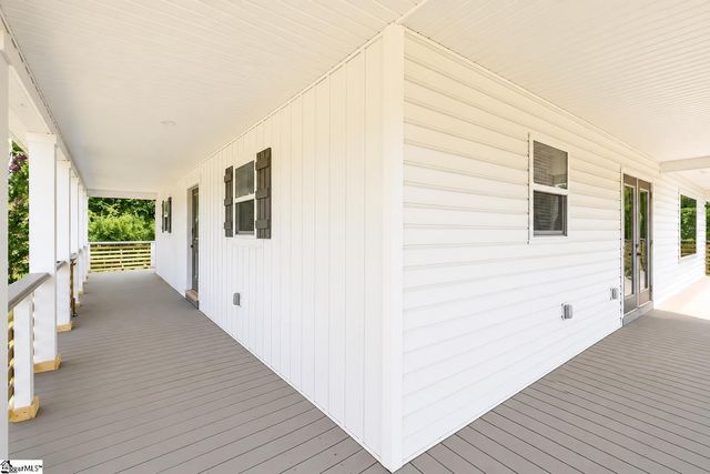 455 Aiken Chapel Road, Taylors, SC 29687
