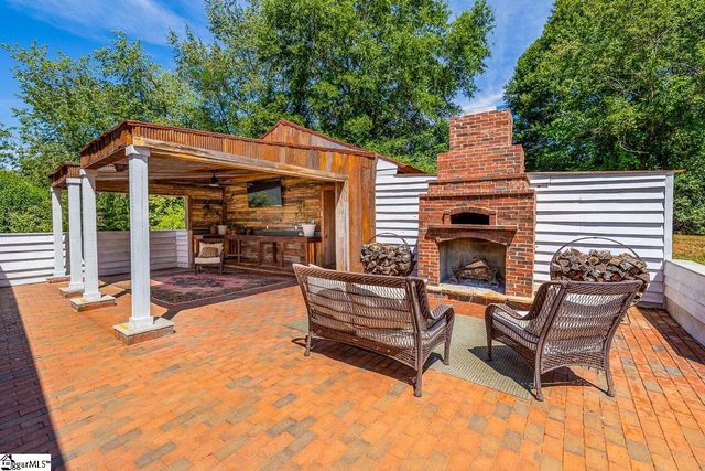 455 Aiken Chapel Road, Taylors, SC 29687