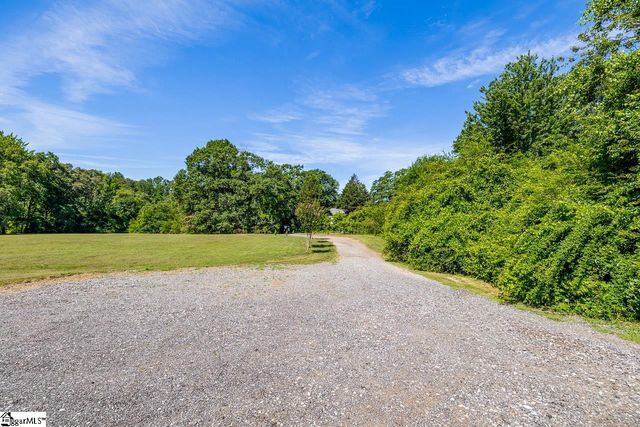 455 Aiken Chapel Road, Taylors, SC 29687