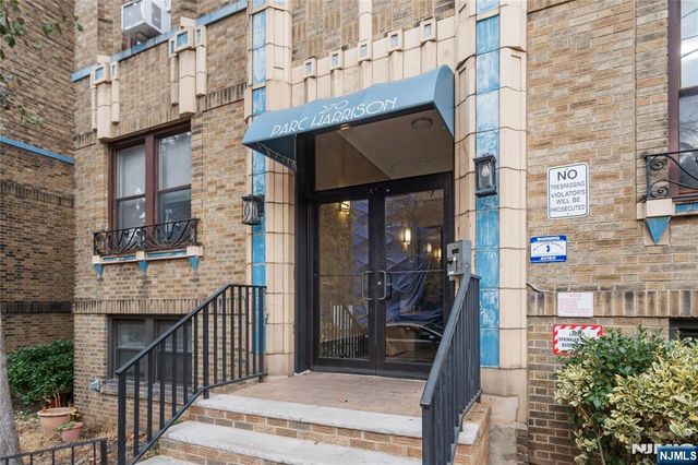270 Harrison Avenue A-209, Jersey City, NJ 07304