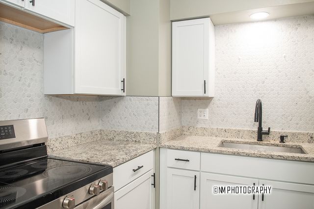 314 Lathrop Avenue 404, Forest Park, IL 60130