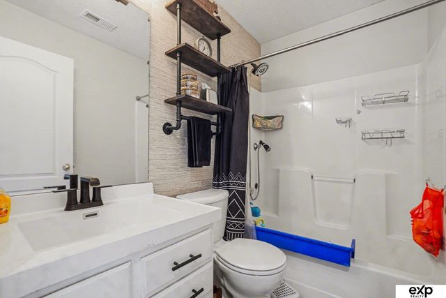 4573 Butler Avenue, Omaha, NE 68104