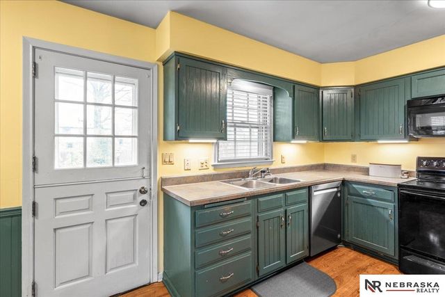 1734 S 41st Street, Lincoln, NE 68506