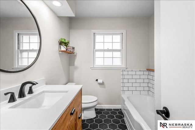 1734 S 41st Street, Lincoln, NE 68506
