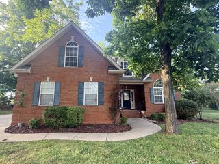 4901 Cally St, Murfreesboro, TN 37128