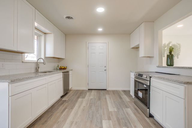 5312 Waits Avenue, Fort Worth, TX 76133