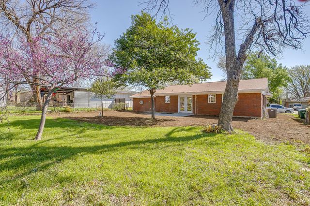 5312 Waits Avenue, Fort Worth, TX 76133