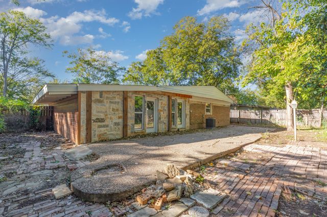 1912 S Harvard Street, Irving, TX 75061