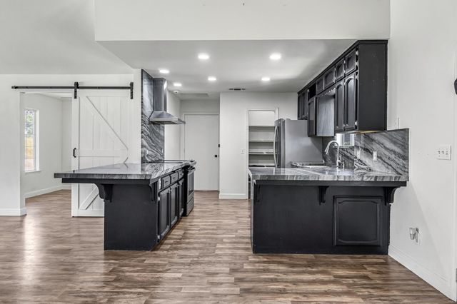 30833 Pennyroyal Lane, Prather, CA 93651