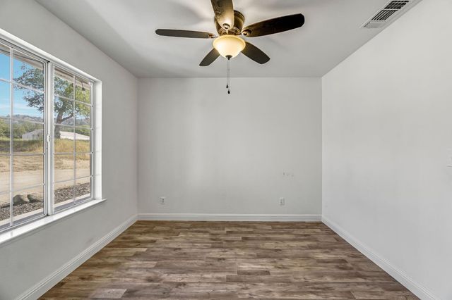 30833 Pennyroyal Lane, Prather, CA 93651