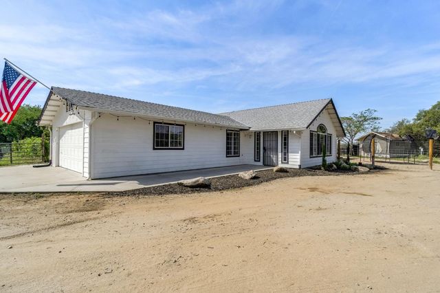 30833 Pennyroyal Lane, Prather, CA 93651