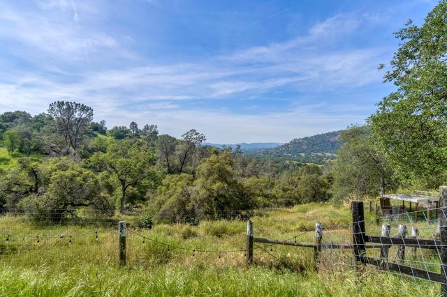 30833 Pennyroyal Lane, Prather, CA 93651