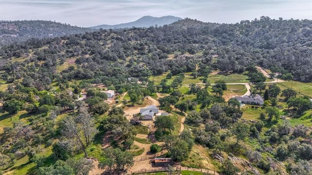 30833 Pennyroyal Lane, Prather, CA 93651