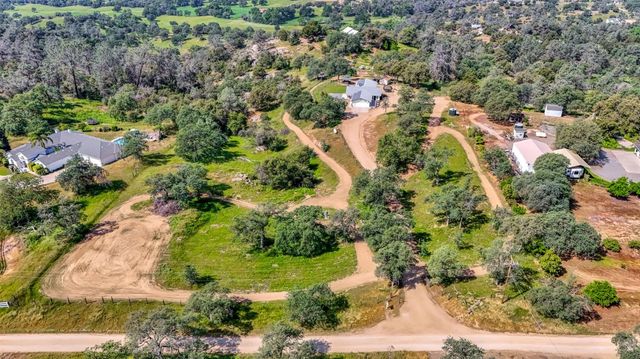 30833 Pennyroyal Lane, Prather, CA 93651