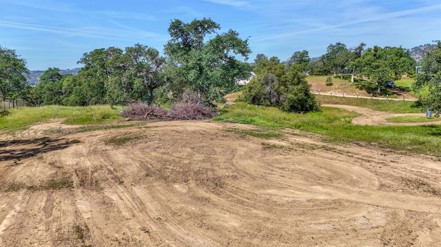 30833 Pennyroyal Lane, Prather, CA 93651