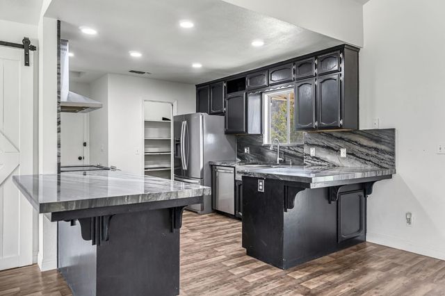 30833 Pennyroyal Lane, Prather, CA 93651