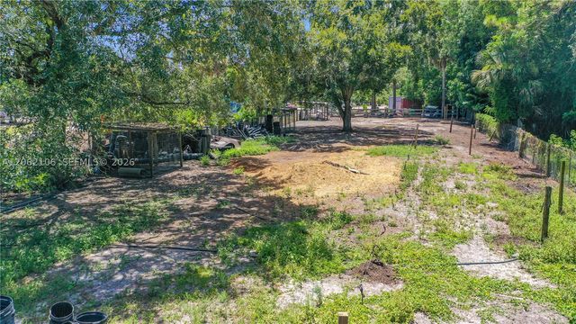 2587 E Rd, Loxahatchee, FL 33470
