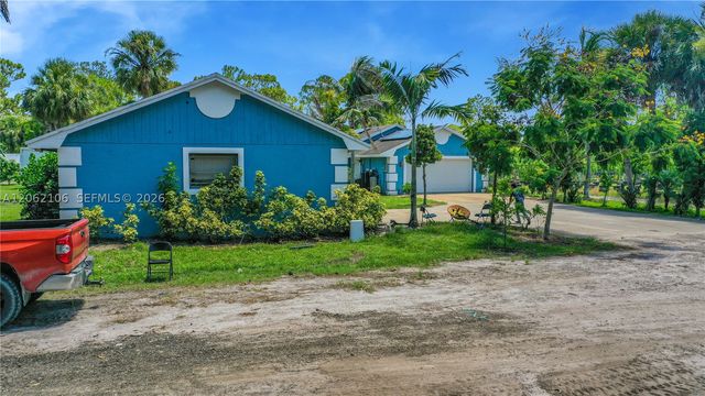 2587 E Rd, Loxahatchee, FL 33470