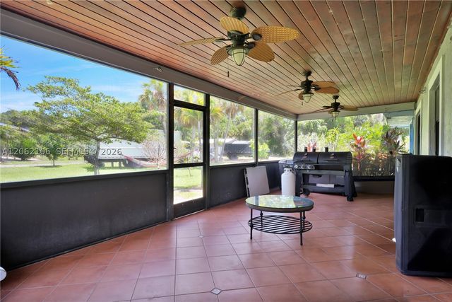 2587 E Rd, Loxahatchee, FL 33470