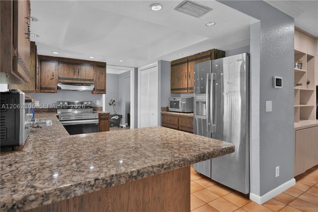 2587 E Rd, Loxahatchee, FL 33470