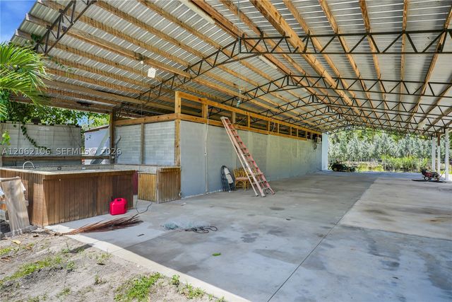 2587 E Rd, Loxahatchee, FL 33470