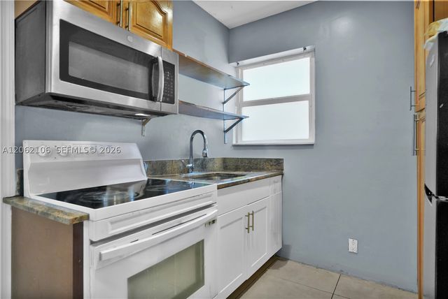 2587 E Rd, Loxahatchee, FL 33470