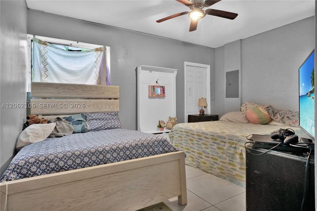 2587 E Rd, Loxahatchee, FL 33470