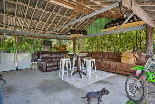 2587 E Rd, Loxahatchee, FL 33470
