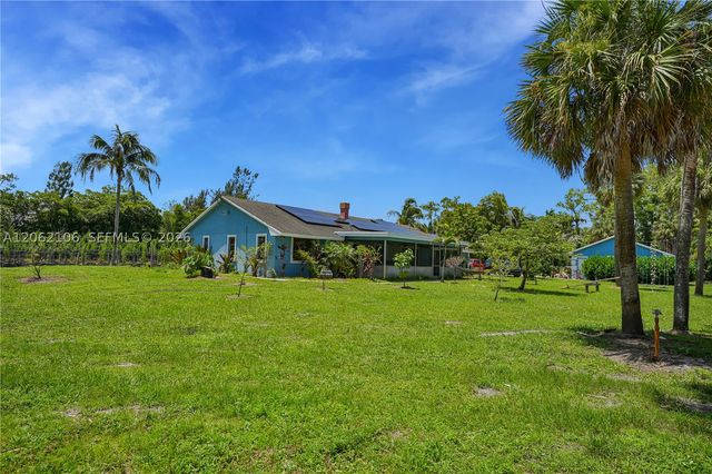 2587 E Rd, Loxahatchee, FL 33470