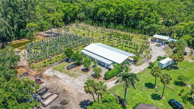 2587 E Rd, Loxahatchee, FL 33470
