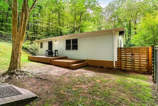 1178 Swan Bridge Road, Talking Rock, GA 30175