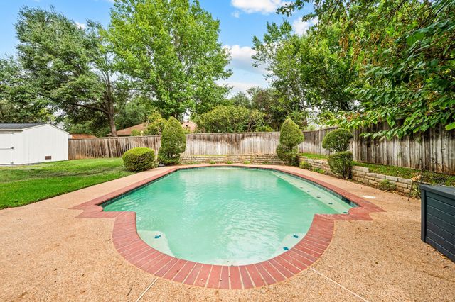 510 Anthony Drive, Euless, TX 76039