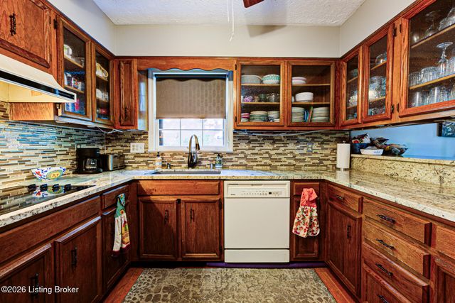 3612 Trail Ridge Rd, Louisville, KY 40241