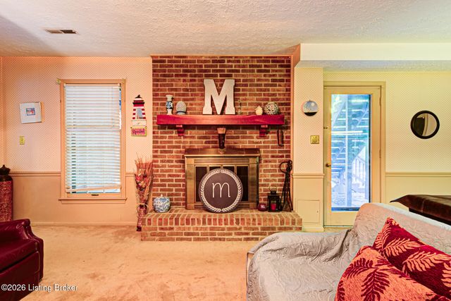 3612 Trail Ridge Rd, Louisville, KY 40241