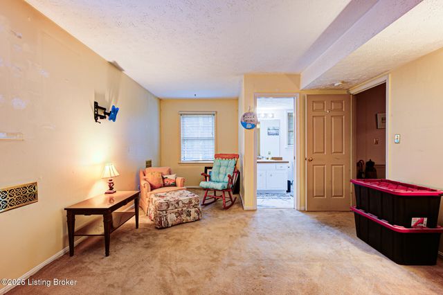3612 Trail Ridge Rd, Louisville, KY 40241