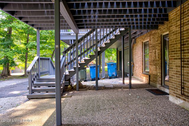 3612 Trail Ridge Rd, Louisville, KY 40241