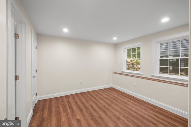 9300 OLD GEORGETOWN RD, Bethesda, MD 20814