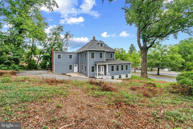 9300 OLD GEORGETOWN RD, Bethesda, MD 20814